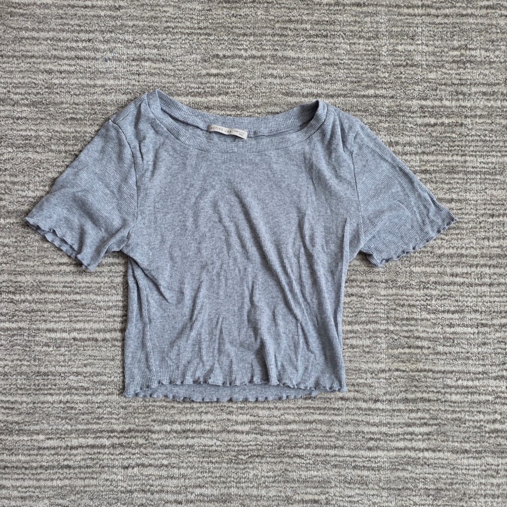 Gray cropped tee, women’s small